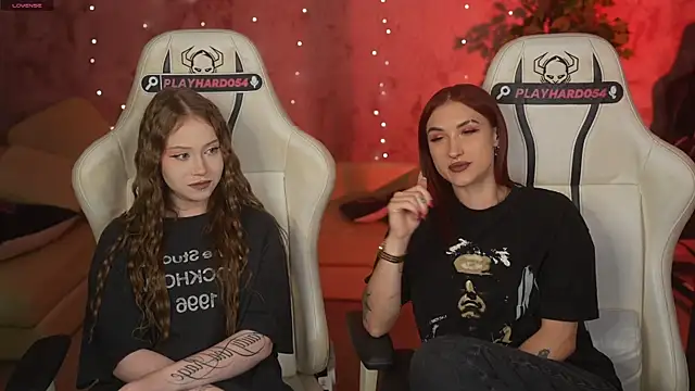 Magnetic Mia  online show from 27, 7, 2026