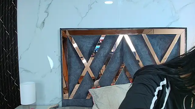 AuroraDiaz online show from 24, 4, 2026