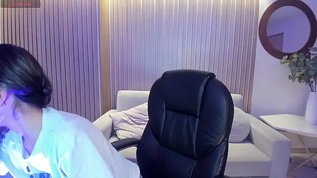 TaraLawrence online show from 28, 2, 2025