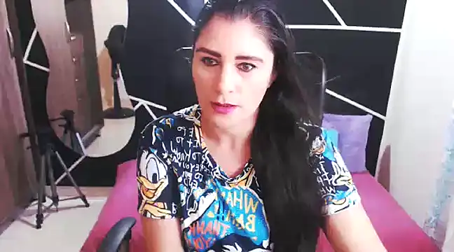 LUCY LI online show from 22, 1, 2025