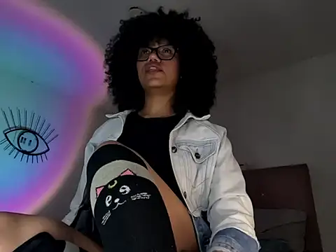 Snapshot of Ale_xandra chatting on 8, 3, 2026 Ale xandra online show from 8, 3, 2026