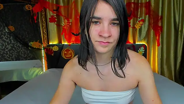  Polly Love  online show from 5, 11, 2025