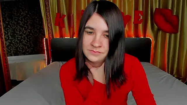  Polly Love  online show from 2, 3, 2026