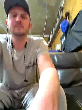 Snapshot of MrMechanic38 chatting on 15, 3, 2026 MrMechanic38 online show from 15, 3, 2026