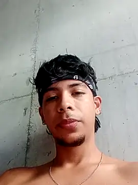 Snapshot of Elputas chatting on 4, 11, 2025 Elputas online show from 4, 11, 2025