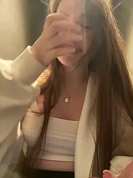 Holly Molii online show from 10, 1, 2025