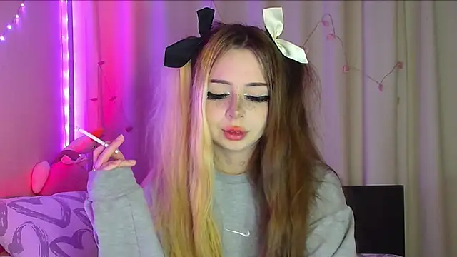 suemeow online show from 14, 3, 2025