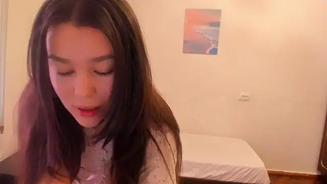 LunaXmii online show from 8, 3, 2025