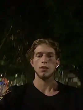 Snapshot of Deim_ chatting on 14, 10, 2025 Deim online show from 14, 10, 2025