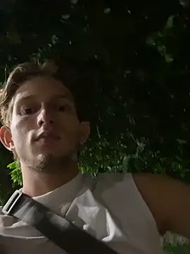 Snapshot of Deim_ chatting on 24, 10, 2025 Deim online show from 24, 10, 2025