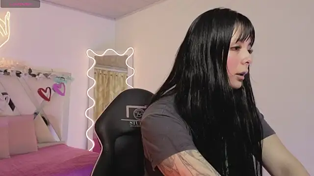 hina tay online show from 6, 11, 2025