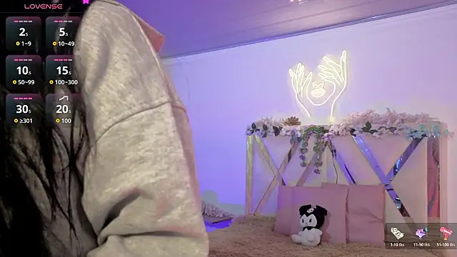 hina tay online show from 14, 3, 2026