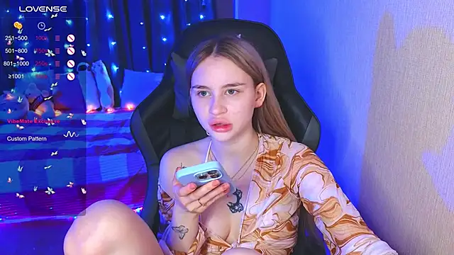 Snapshot of doll_barbieee chatting on 4, 12, 2024 doll barbieee online show from 4, 12, 2024