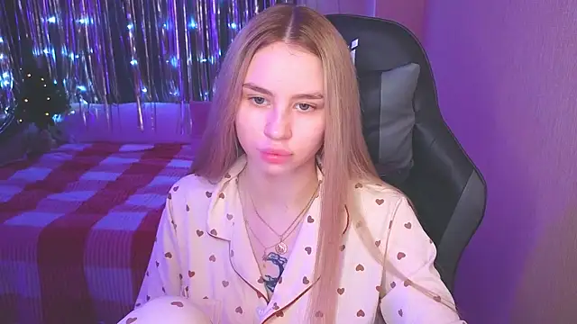 Snapshot of doll_barbieee chatting on 31, 12, 2024 doll barbieee online show from 31, 12, 2024