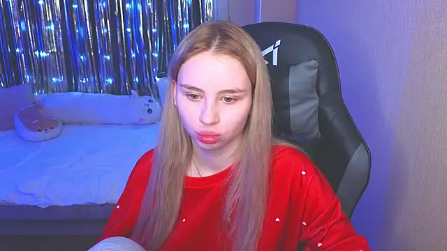 Snapshot of doll_barbieee chatting on 8, 1, 2025 doll barbieee online show from 8, 1, 2025