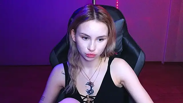 Snapshot of doll_barbieee chatting on 28, 2, 2025 doll barbieee online show from 28, 2, 2025