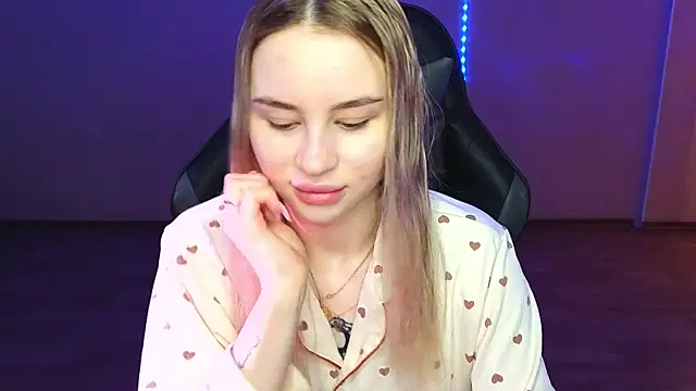 Snapshot of doll_barbieee chatting on 1, 3, 2025 doll barbieee online show from 1, 3, 2025