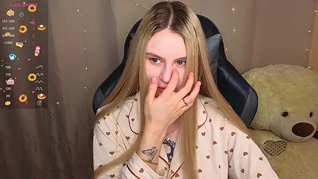 Snapshot of doll_barbieee chatting on 14, 9, 2025 doll barbieee online show from 14, 9, 2025