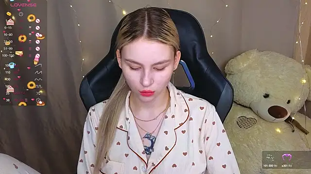 Snapshot of doll_barbieee chatting on 18, 9, 2025 doll barbieee online show from 18, 9, 2025