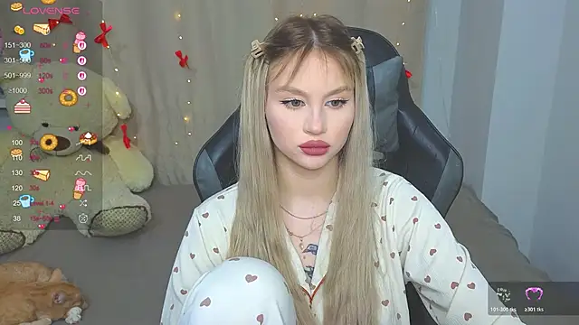 Snapshot of doll_barbieee chatting on 21, 11, 2025 doll barbieee online show from 21, 11, 2025