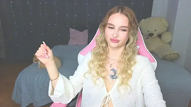 Snapshot of doll_barbieee chatting on 11, 5, 2026 doll barbieee online show from 11, 5, 2026