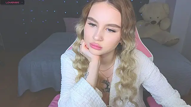 Snapshot of doll_barbieee chatting on 13, 5, 2026 doll barbieee online show from 13, 5, 2026