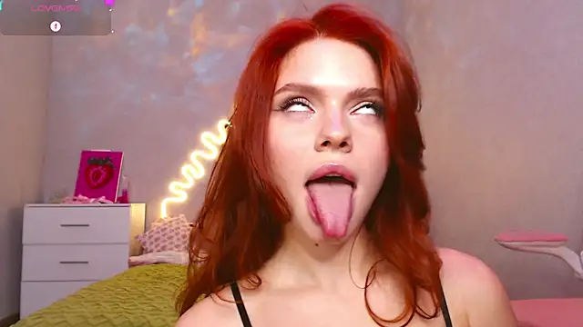 Red  Candy online show from 15, 12, 2024