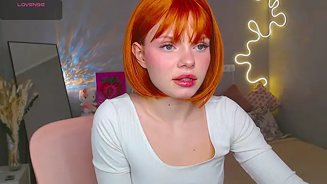 Red  Candy online show from 25, 2, 2025