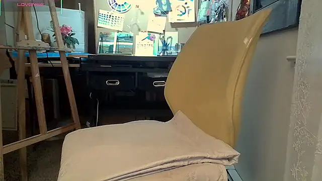 naughtyonbicycle online show from 6, 7, 2026