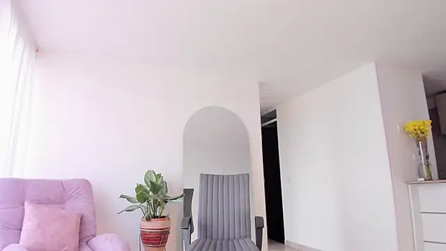 Snapshot of vianca_cruzz chatting on 20, 1, 2025 vianca cruzz online show from 20, 1, 2025