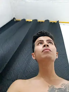 Snapshot of Velk_hot chatting on 7, 12, 2024 Velk hot online show from 7, 12, 2024