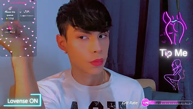 femboykeene online show from 15, 1, 2025