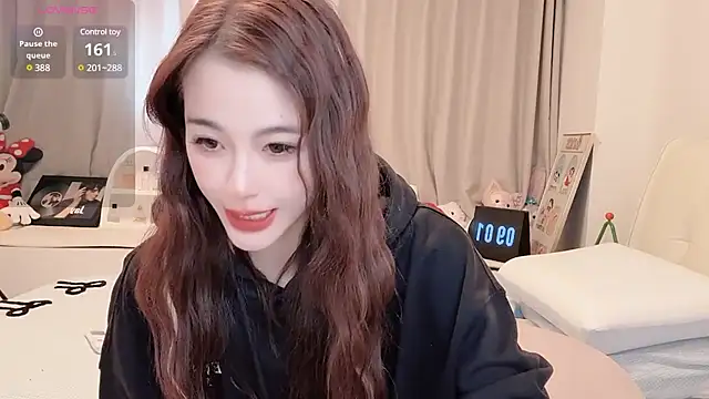 Neyllar online show from 24, 2, 2025