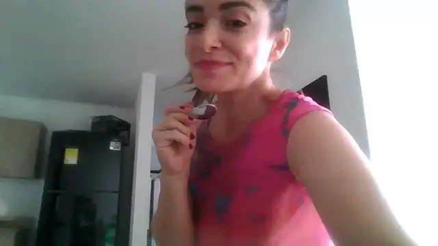 Liloo8923 online show from 8, 1, 2025