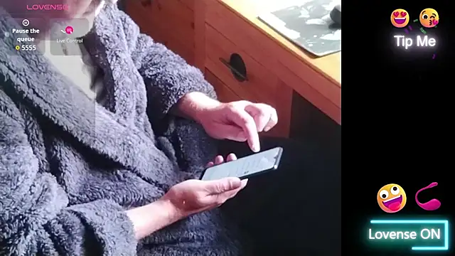 Adamdaddybear online show from 13, 9, 2025