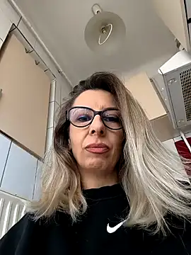 SukyGirl online show from 4, 3, 2025