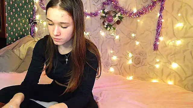 fluffy kitty  online show from 13, 1, 2025