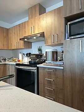 Snapshot of Sweetleeahxx chatting on 12, 3, 2025 Sweetleeahxx online show from 12, 3, 2025