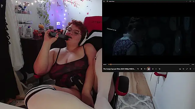 Snapshot of Sweetleeahxx chatting on 8, 11, 2025 Sweetleeahxx online show from 8, 11, 2025