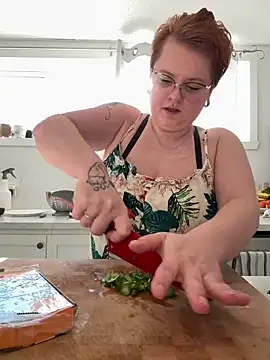 Snapshot of Sweetleeahxx chatting on 19, 2, 2026 Sweetleeahxx online show from 19, 2, 2026