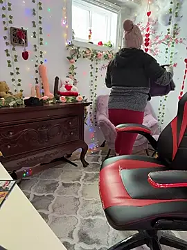 Snapshot of Sweetleeahxx chatting on 12, 3, 2026 Sweetleeahxx online show from 12, 3, 2026