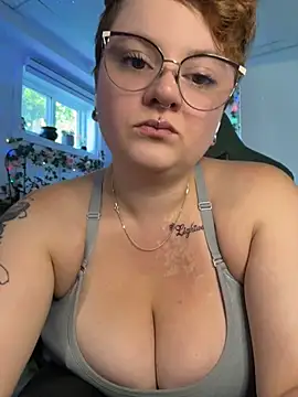 Sweetleeahxx online show from 3, 7, 2026