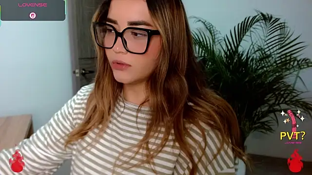 Lucia star   online show from 21, 4, 2026