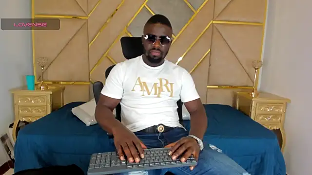 Latrellx7 online show from 27, 10, 2025