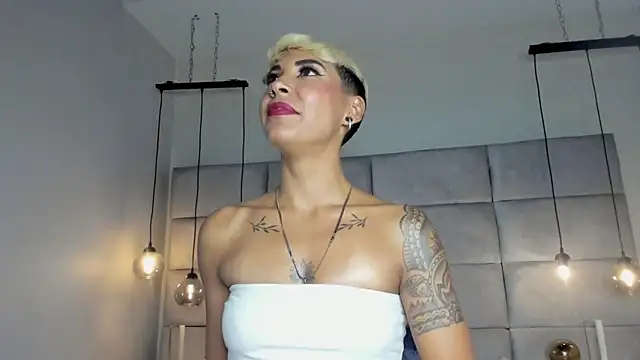 MiaMorgan  online show from 29, 1, 2025