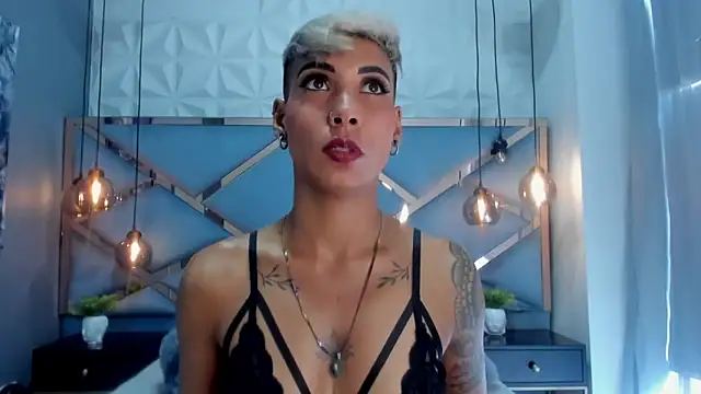 MiaMorgan  online show from 3, 3, 2025