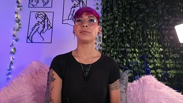 MiaMorgan  online show from 5, 10, 2025