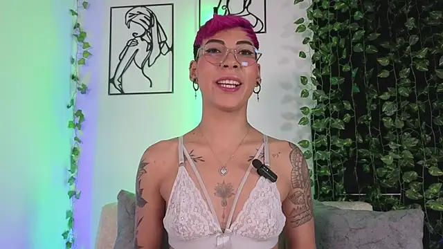 MiaMorgan  online show from 20, 12, 2025