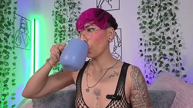 MiaMorgan  online show from 9, 4, 2026