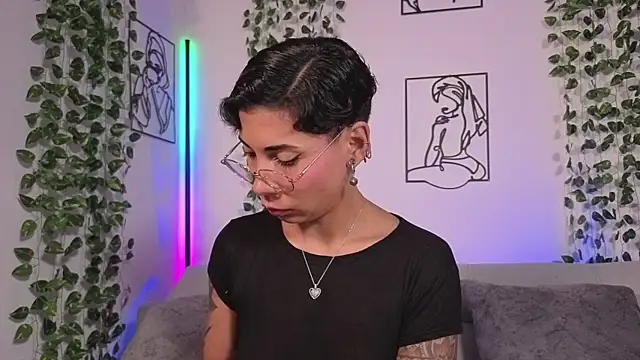 MiaMorgan  online show from 26, 6, 2026